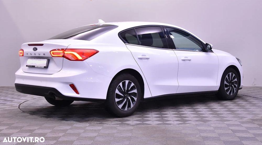 Ford Focus 1.0 EcoBoost Titanium - 6
