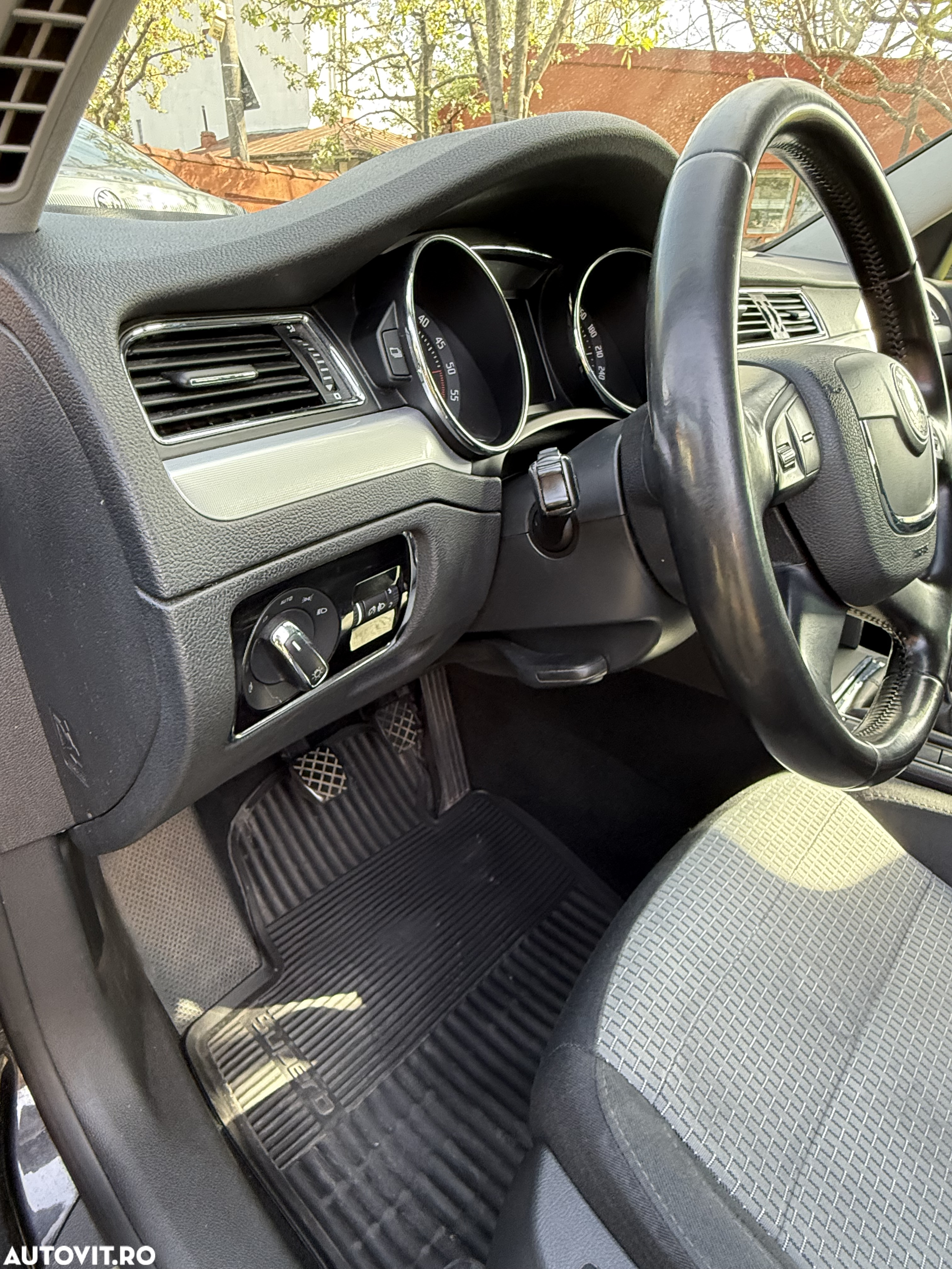Skoda Superb 2.0 TDI Comfort - 17