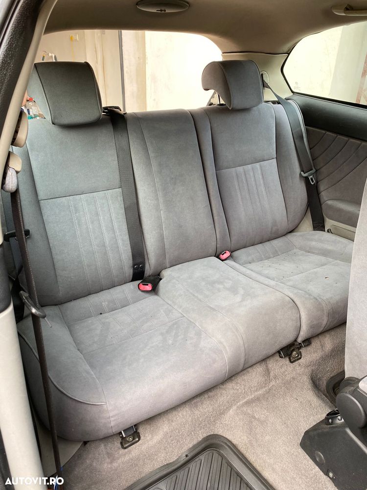 Alfa Romeo 147 1.9 JTDM 8V - 4