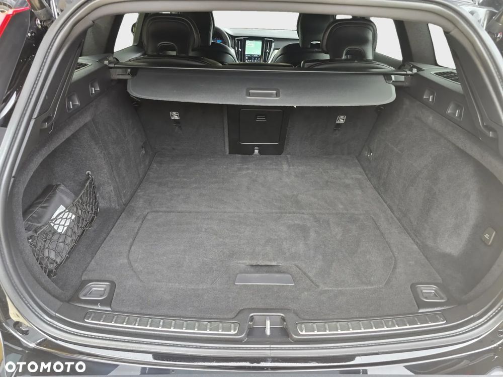 Volvo V60 Cross Country B4 D AWD Ultimate - 26
