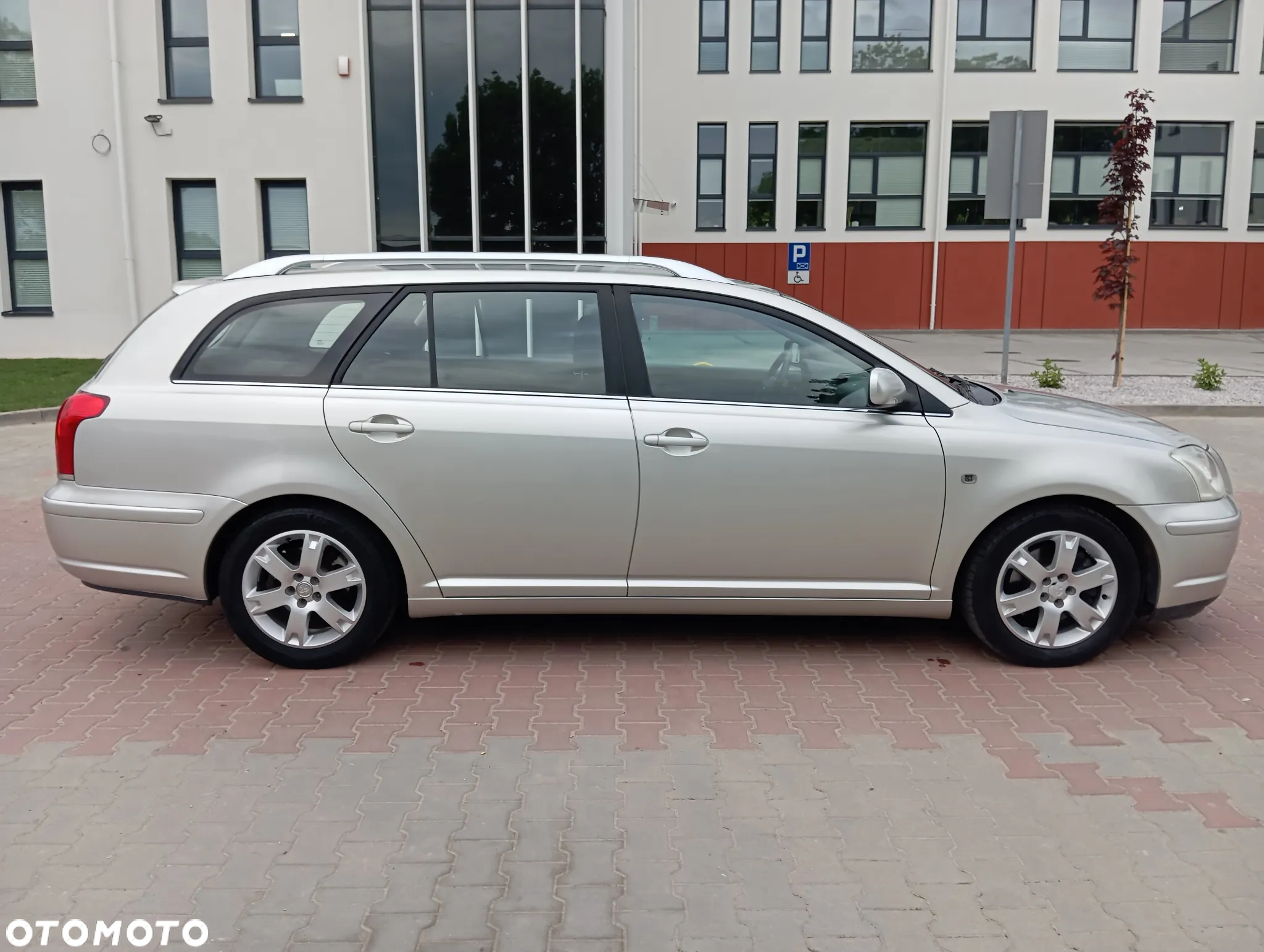 Toyota Avensis - 3