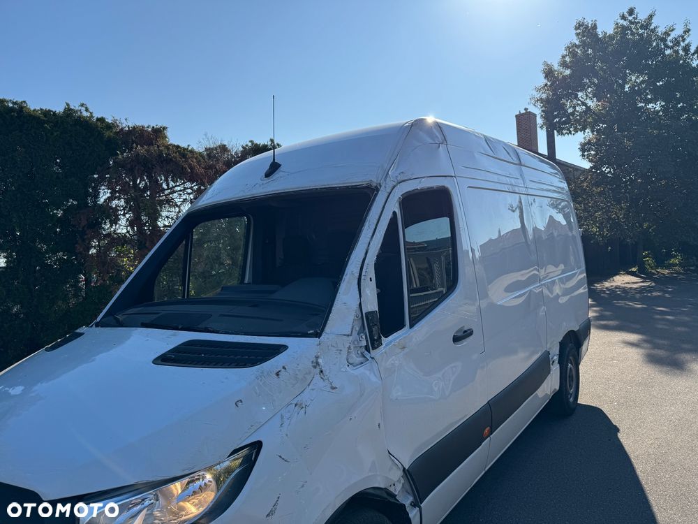 Mercedes-Benz SPRINTER - 30