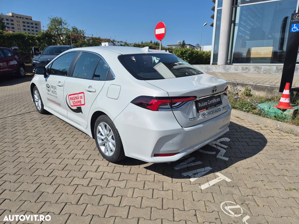 Toyota Corolla 1.8 HSD Business - 7