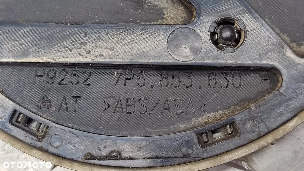 VW TOUAREG 7P 10-18R EMBLEMAT ZNACZEK LOGO KLAPY TYL 7P6853630 A - 4