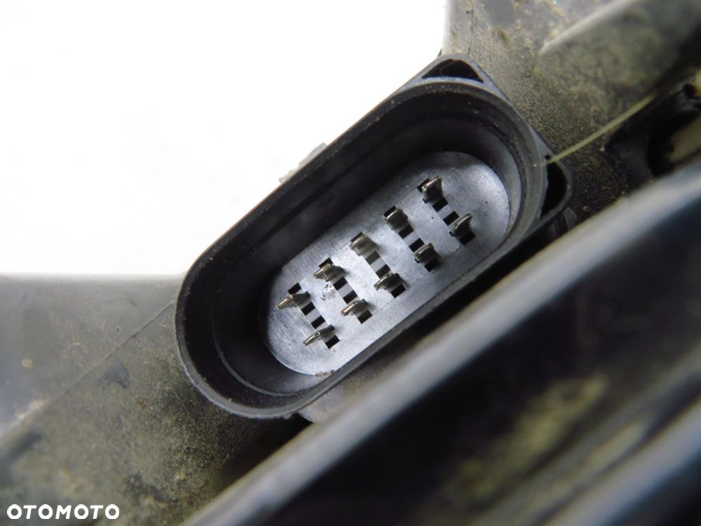 LAMPA PRAWA PRZEDNIA AUDI A8 D3 BIXENON 5811800 5DV00829000 - 3