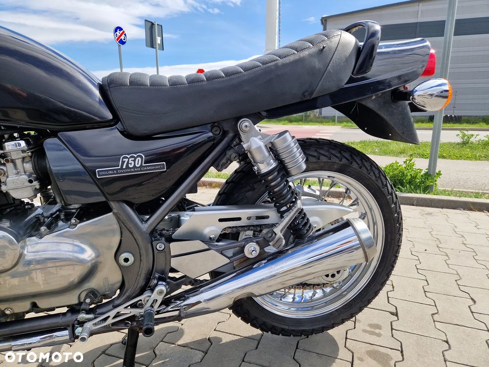Kawasaki Zephyr - 22