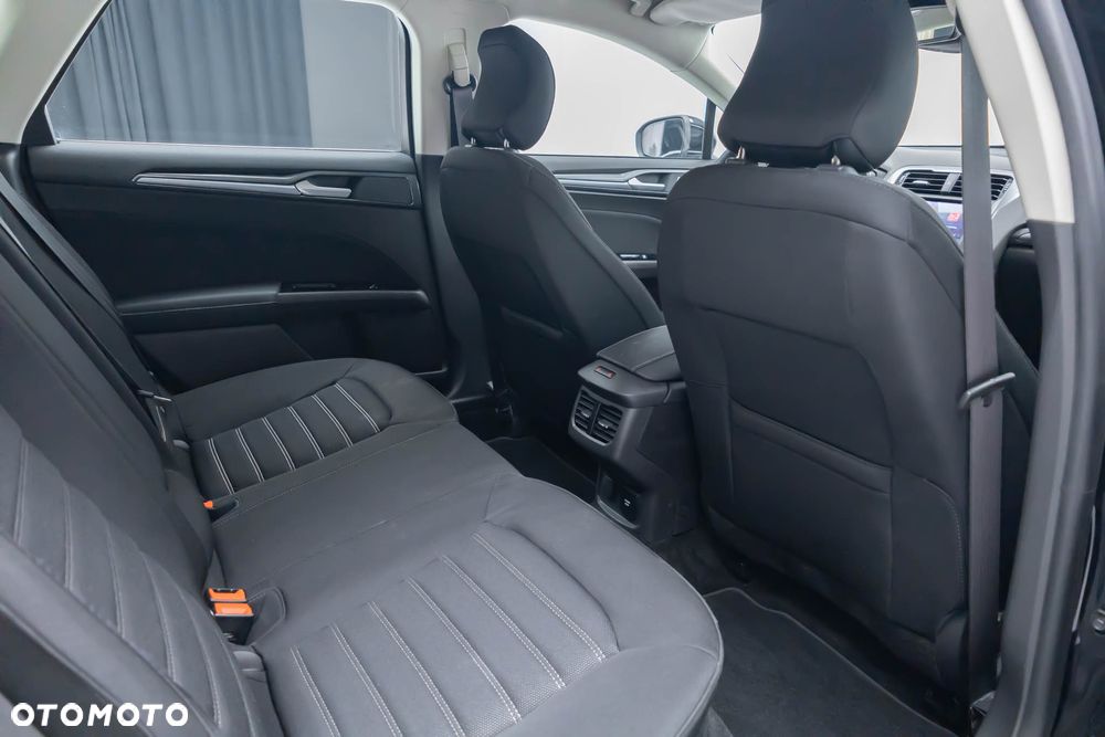 Ford Mondeo 2.0 EcoBlue Titanium - 38