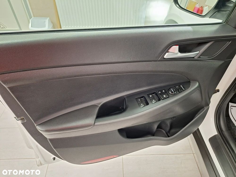Hyundai Tucson 1.6 T-GDI TourdePologne 2WD - 16