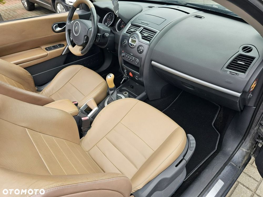 Renault Megane 1.6 Avantage - 23