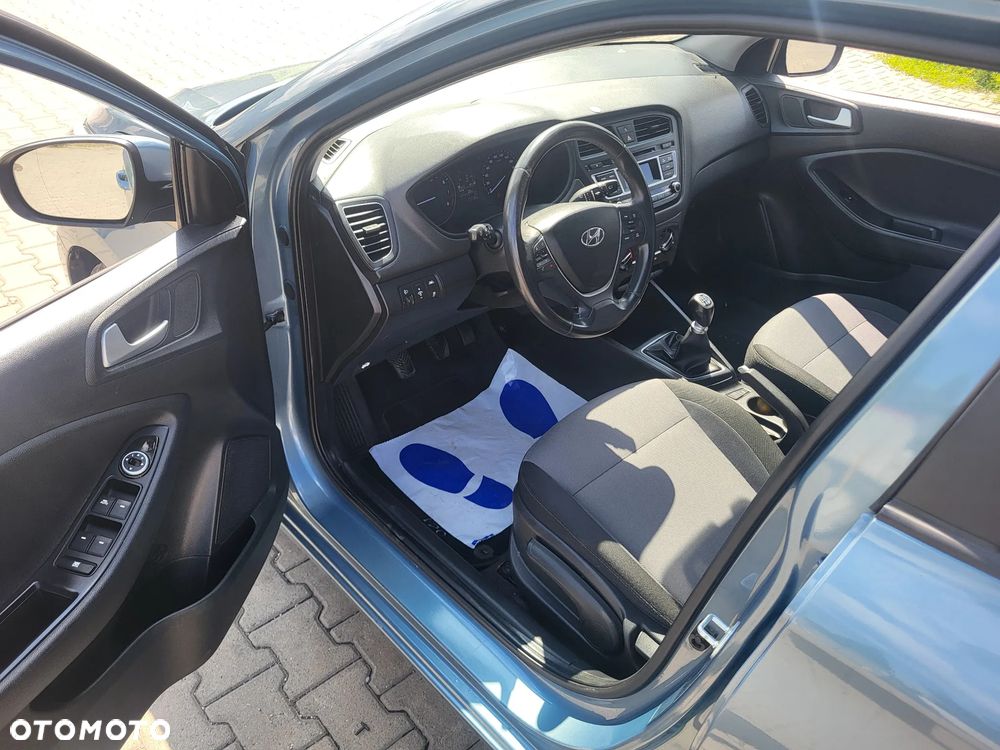 Hyundai i20 1.25 Comfort - 10