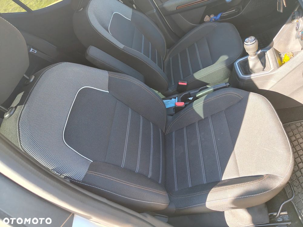 Dacia Sandero - 7