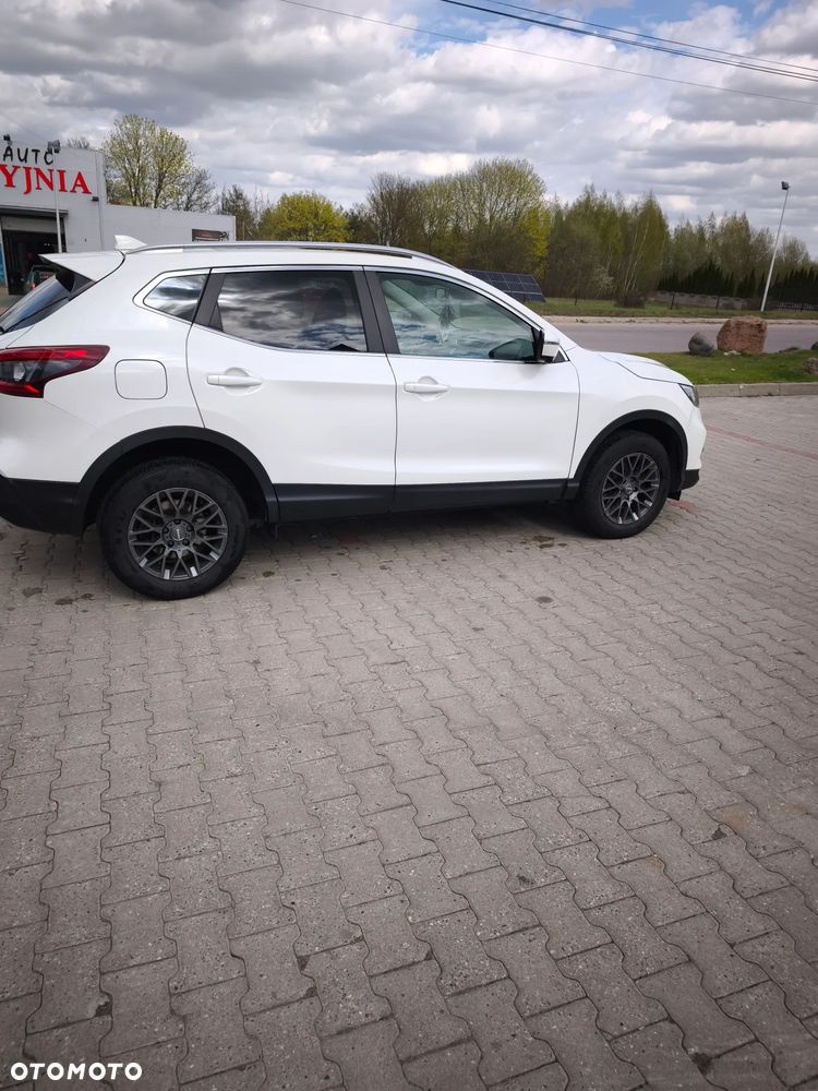 Nissan Qashqai 1.6 DCi 4x4 N-Connecta - 11