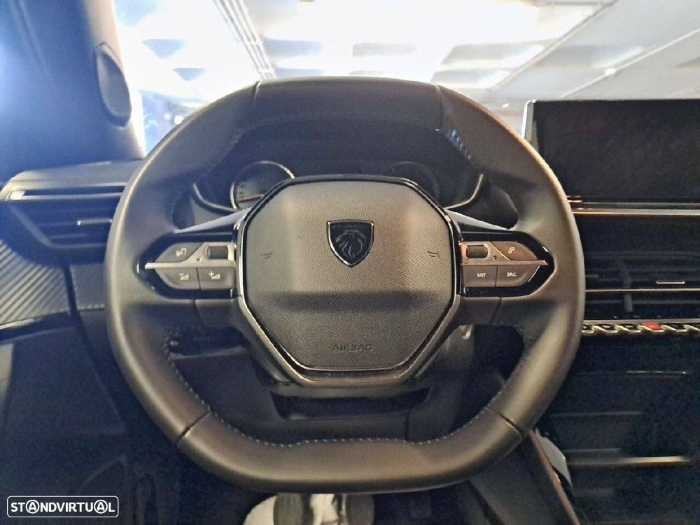 Peugeot 2008 1.2 PureTech Style - 12