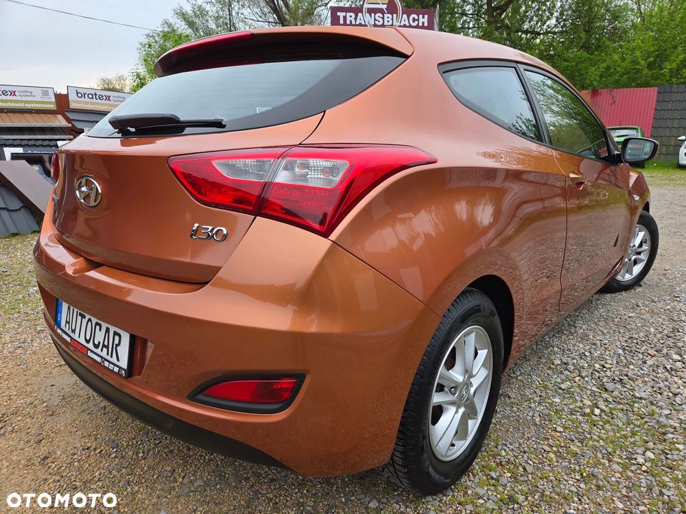 Hyundai i30 1.4 Classic + - 12