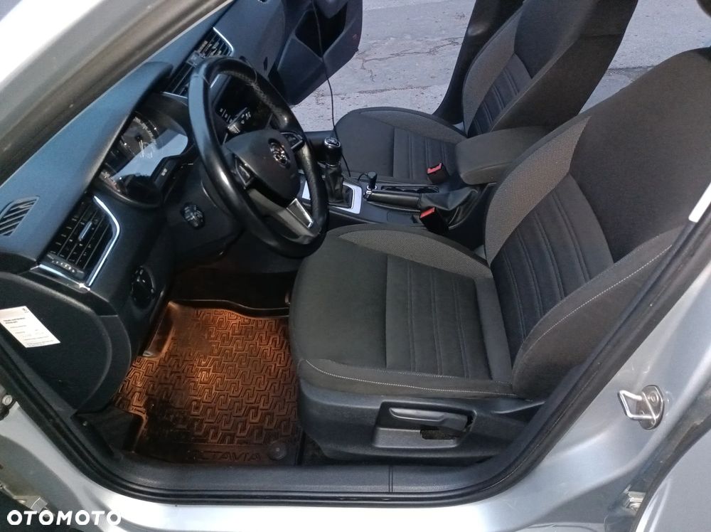 Skoda Octavia 1.6 TDI Ambition - 7