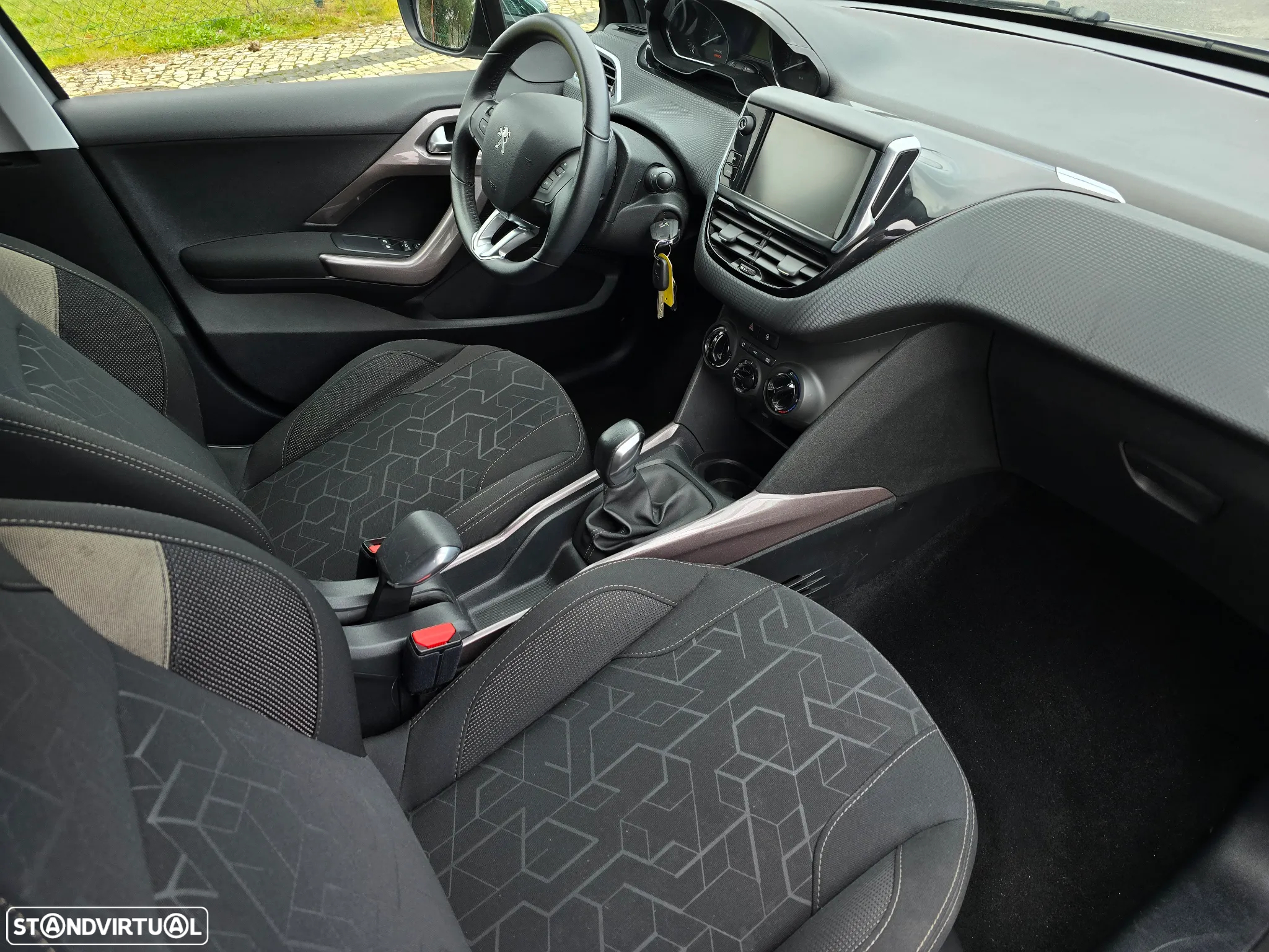 Peugeot 2008 1.2 PureTech Style - 26