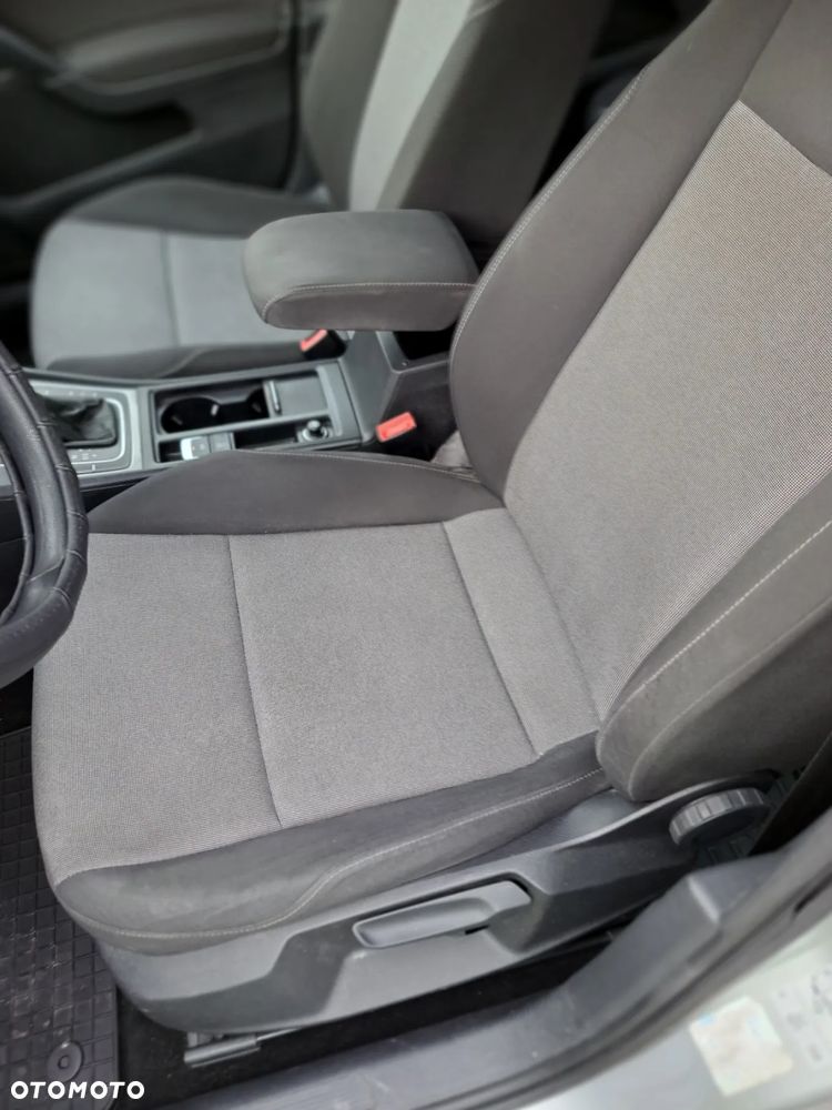 Volkswagen Golf VII 1.6 TDI BMT Trendline DSG - 7