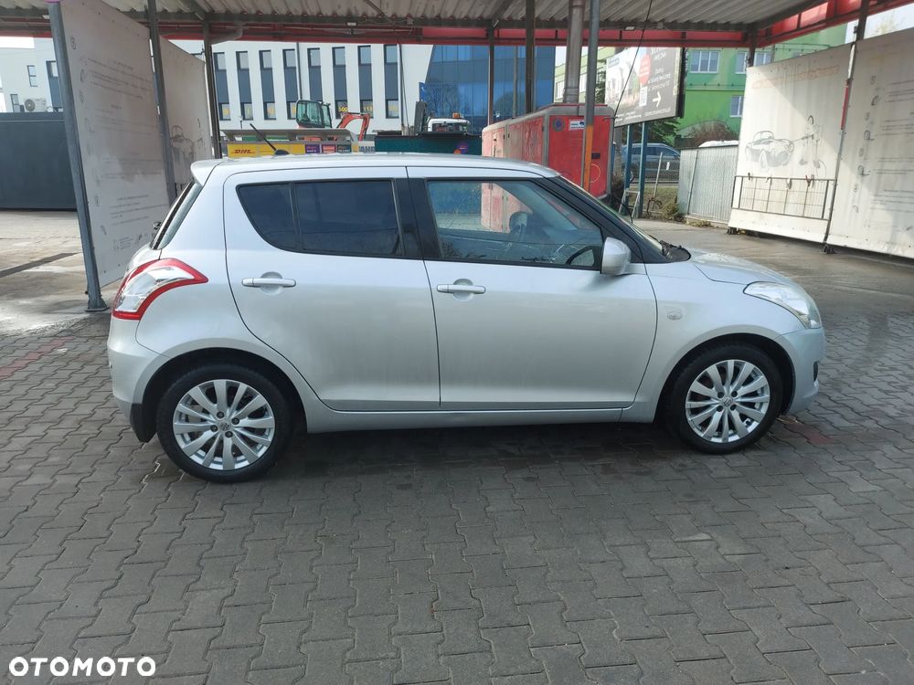 Suzuki Swift - 3