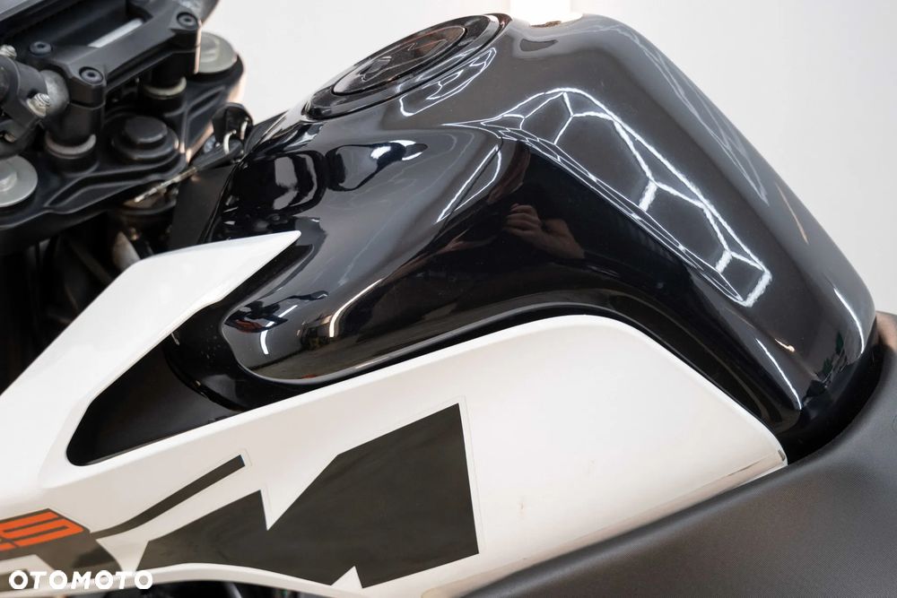 KTM Duke 125 - 21