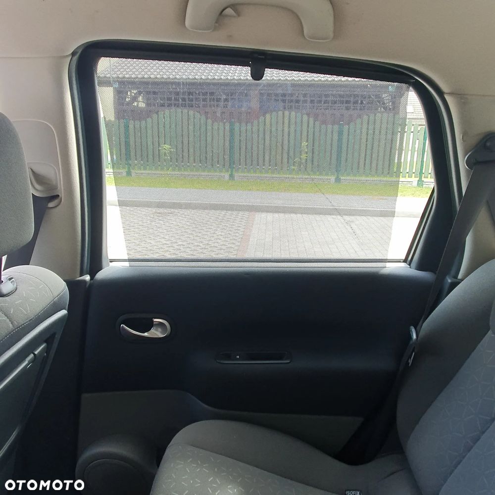Renault Scenic 1.6 16V Infinity - 12