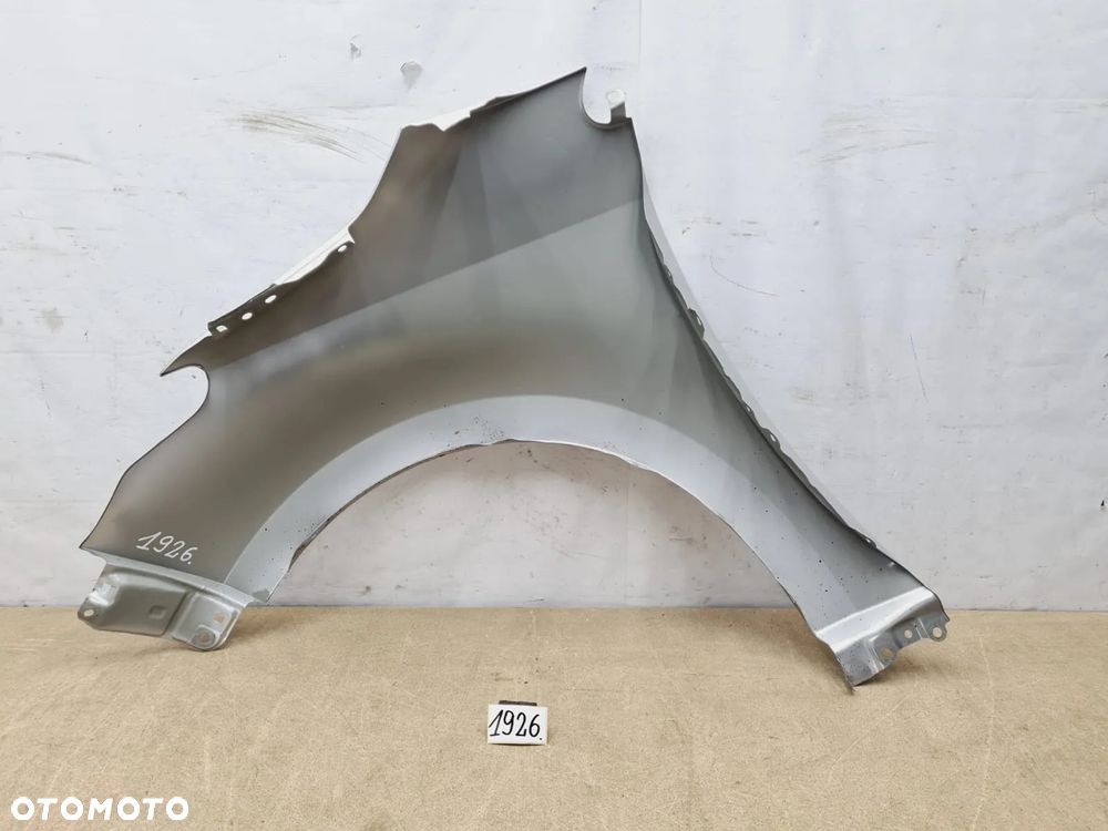 Toyota Yaris 4 IV błotnik prawy przód przedni - 5