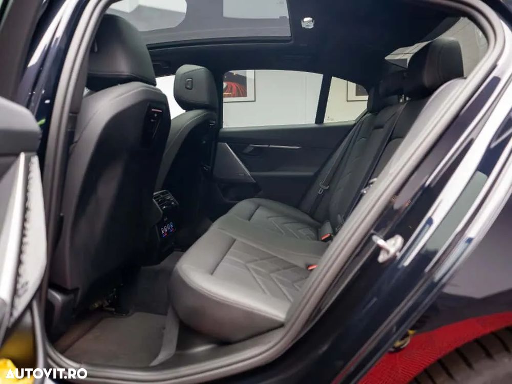 BMW Seria 5 520i AT MHEV - 19