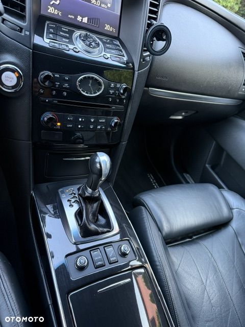 Infiniti FX - 7