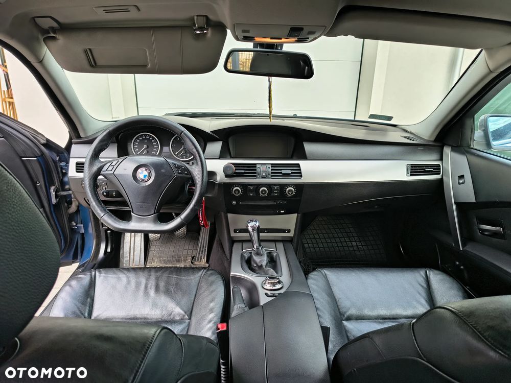 BMW Seria 5 525d - 9