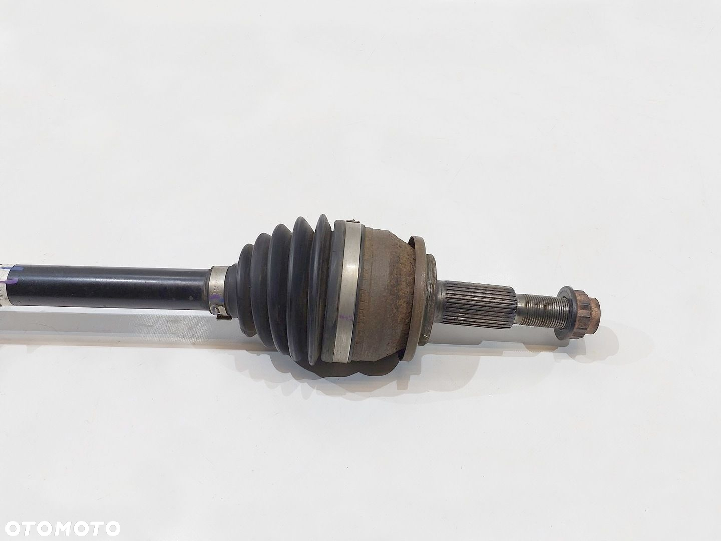 PÓŁOŚ PRAWA PRZEGUB TOYOTA VERSO 1.6 D 14r D4D - 2