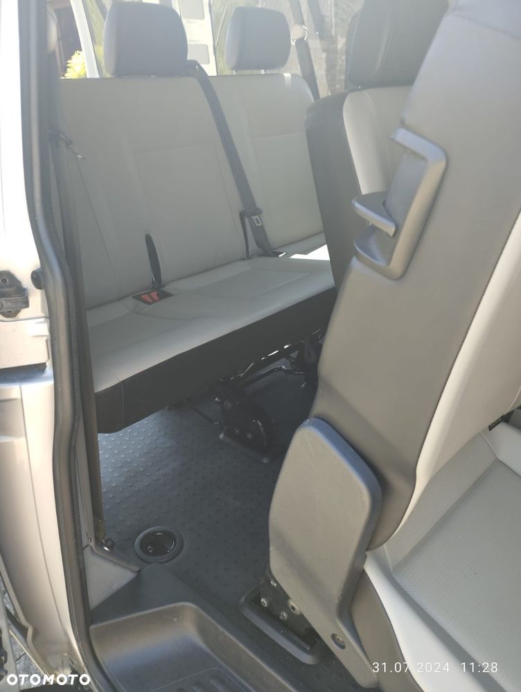 Volkswagen Caravelle 2.0 TDI L2 Highline - 16