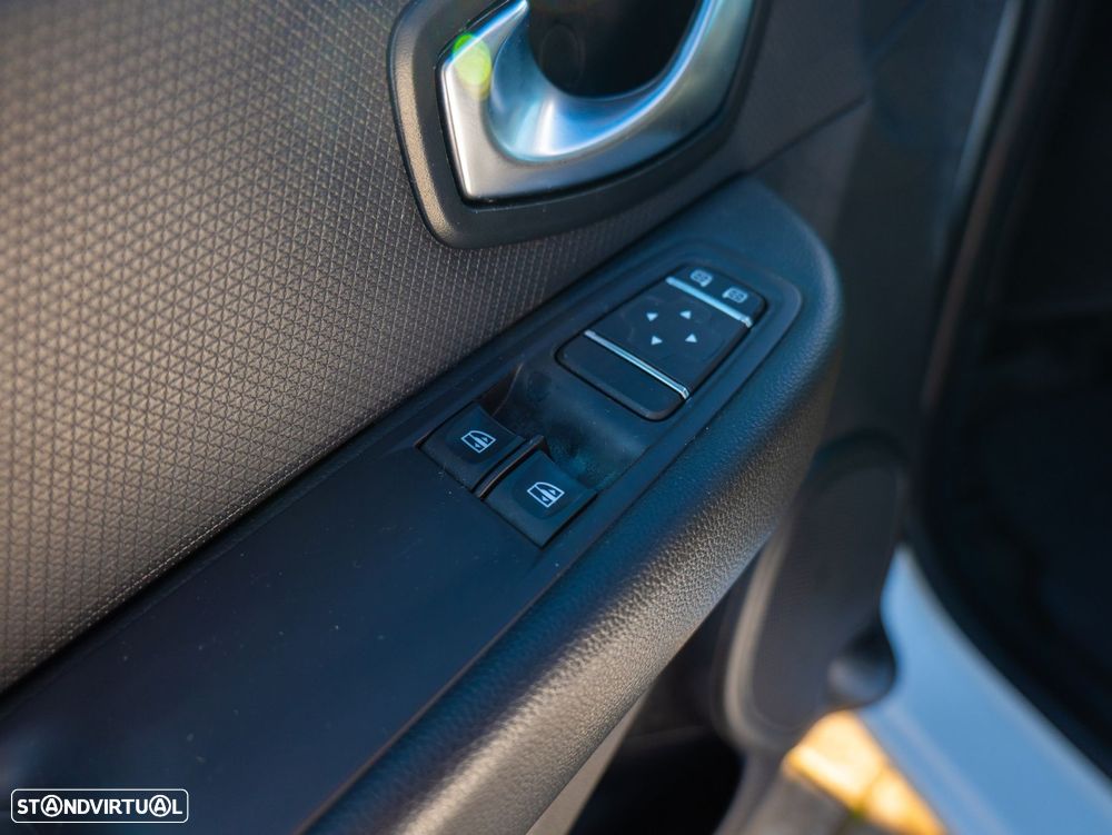 Renault Clio 1.5 dCi Zen - 13