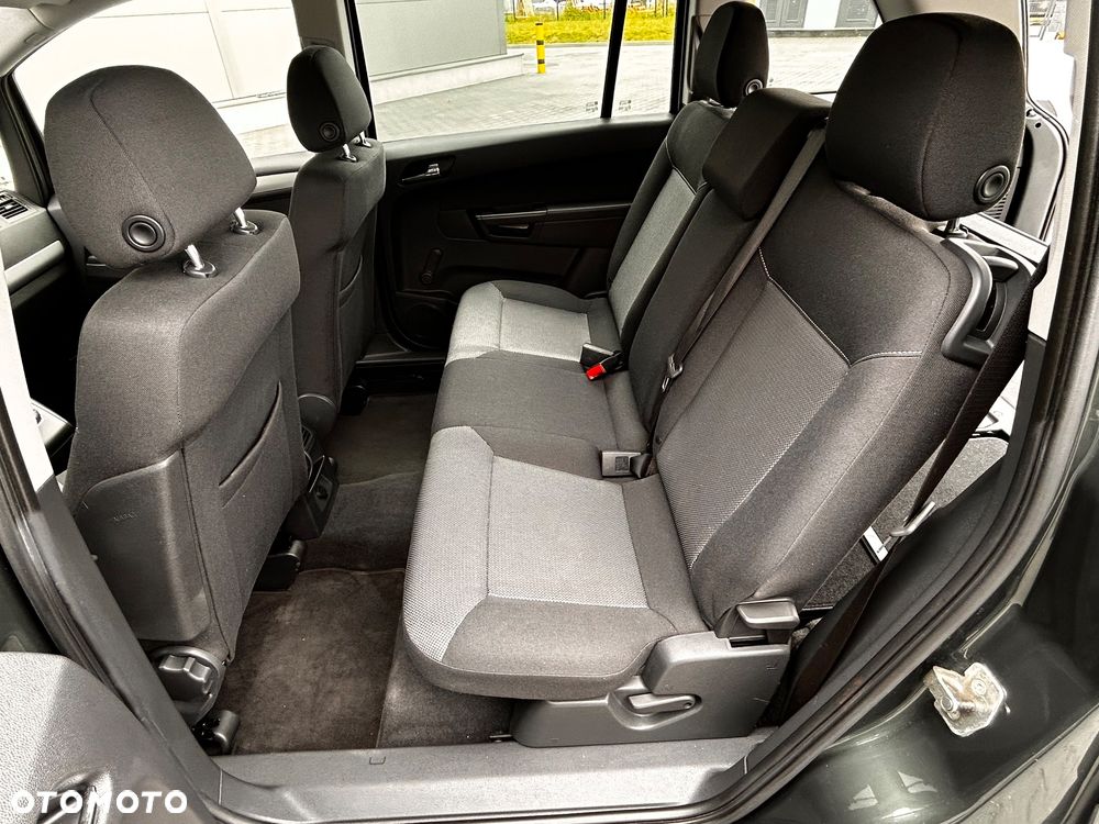 Opel Zafira 1.8 Cosmo - 8