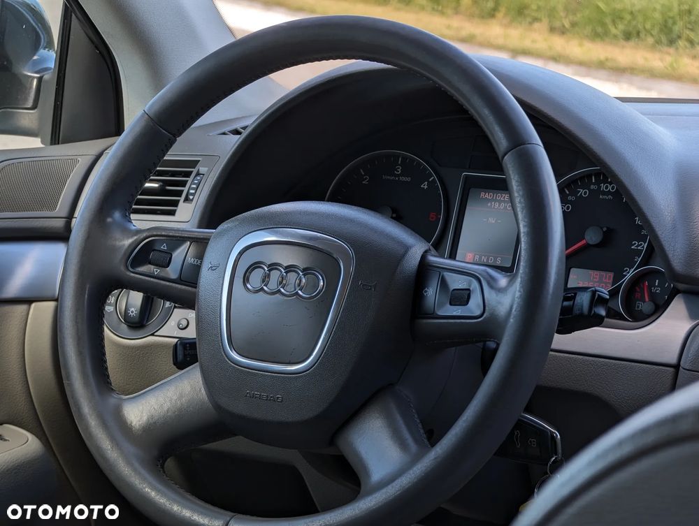 Audi A4 Avant 2.0 TDI DPF multitronic - 24