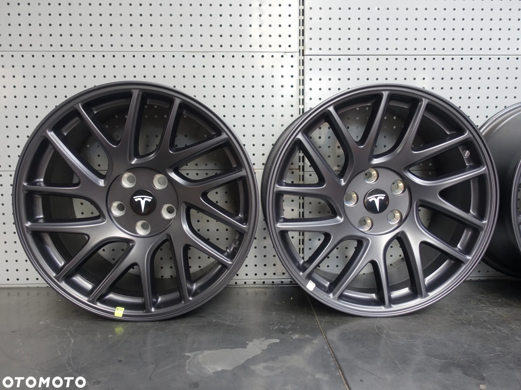 Felgi Tesla 3 18" 8,5J ET38 5x114,3 1344221-00-B NOWE - 4