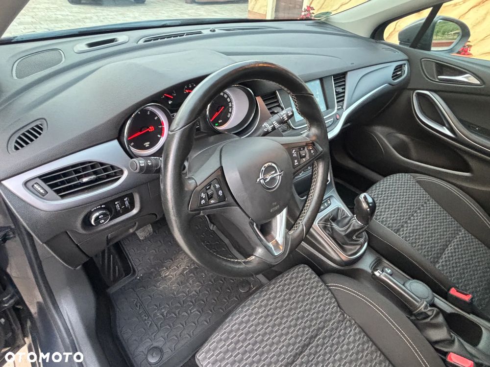Opel Astra 1.4 Turbo Cosmo - 17