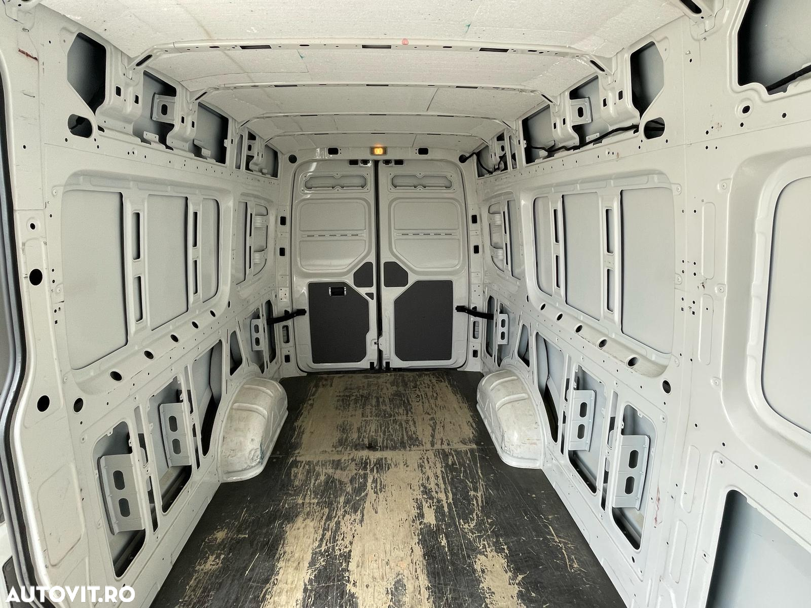 Volkswagen Crafter L4H3 - 17