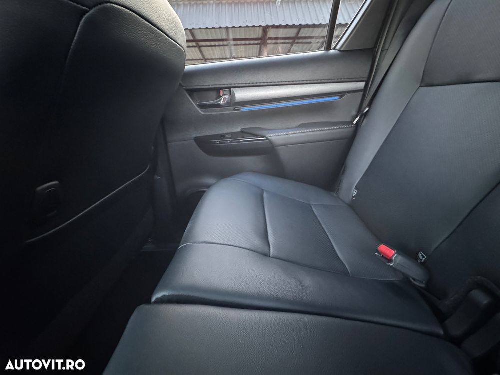 Toyota Hilux 2.8D 204CP 4x4 Double Cab AT MHEV Invincible - 20