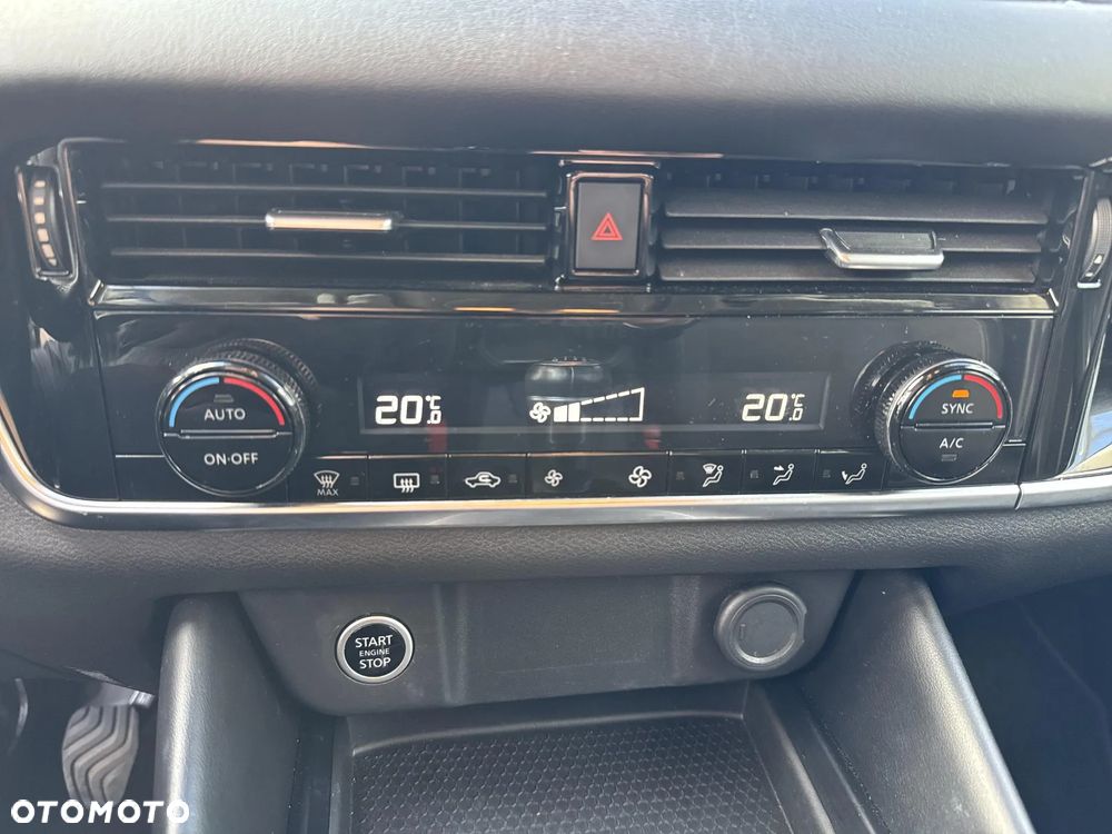 Nissan Qashqai - 25