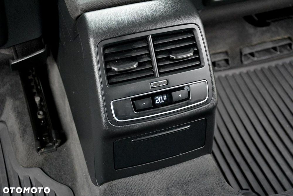 Audi A4 Avant 2.0 TDI DPF Ambiente - 26