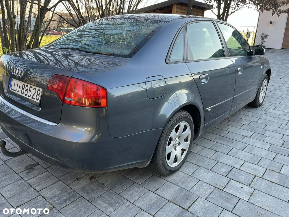 Audi A4 Limousine - 6