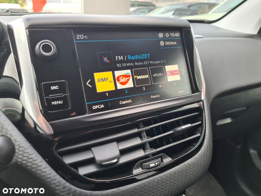 Peugeot 2008 1.2 Pure Tech Style S&S EAT6 - 17