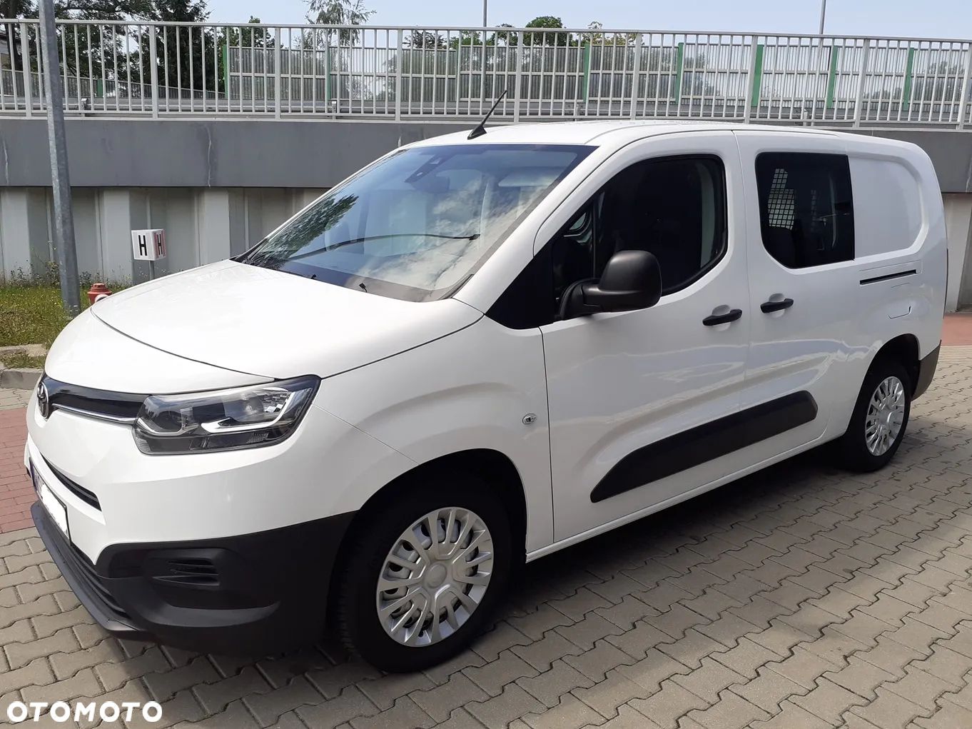 Toyota Proace City 1.5 D-4D Long 2,3t Active (bryg.) - 1