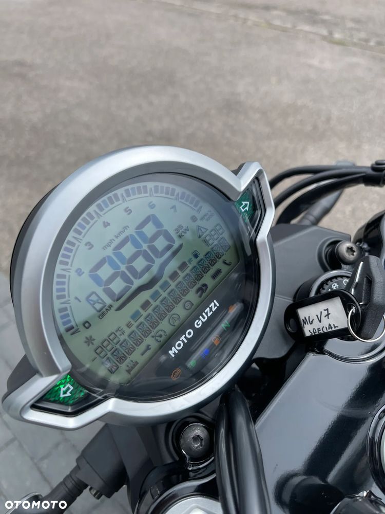 Moto Guzzi V7 - 35
