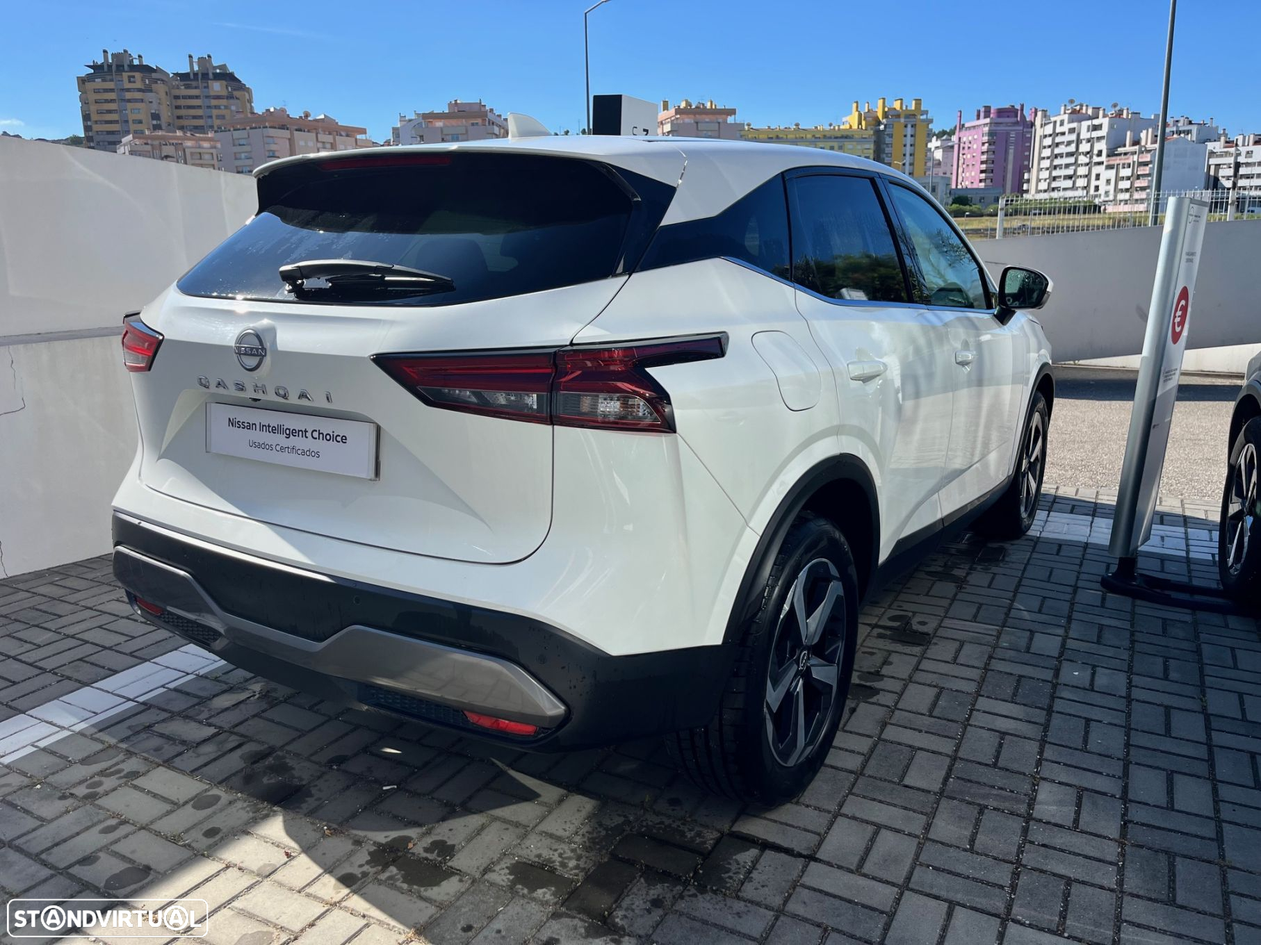 Nissan Qashqai 1.3 DIG-T N-Connecta LED Xtronic - 4