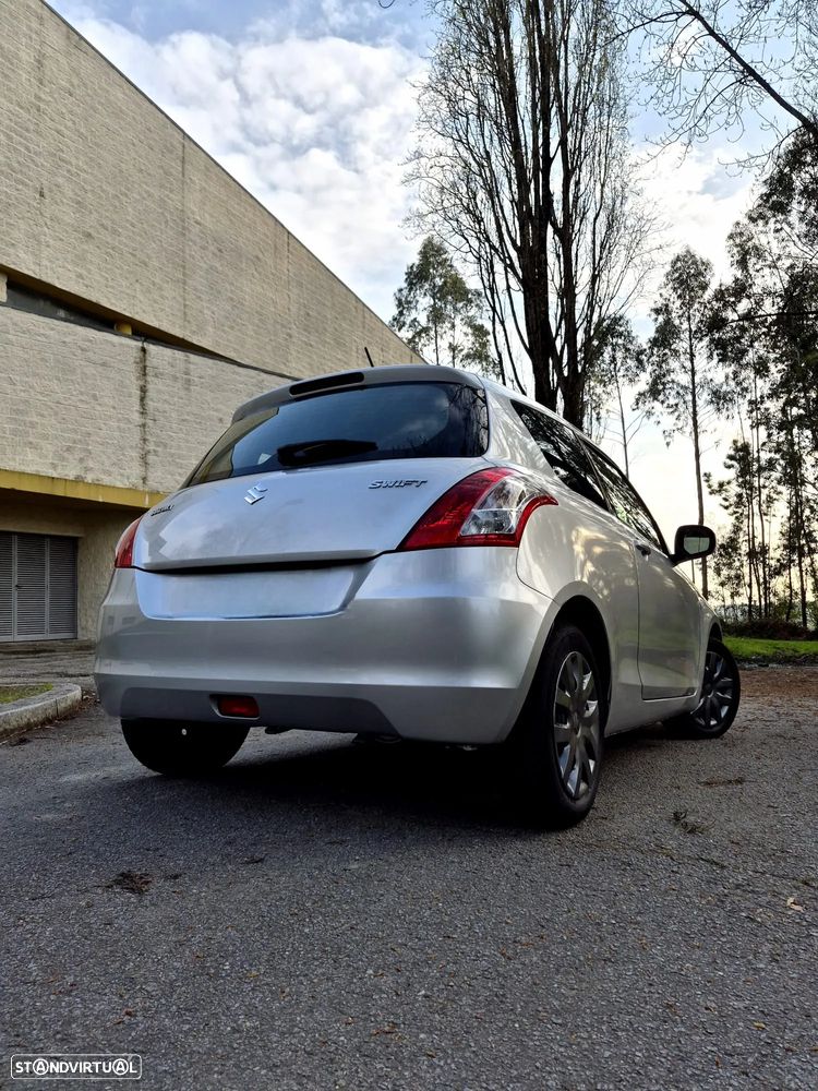 Suzuki Swift - 2
