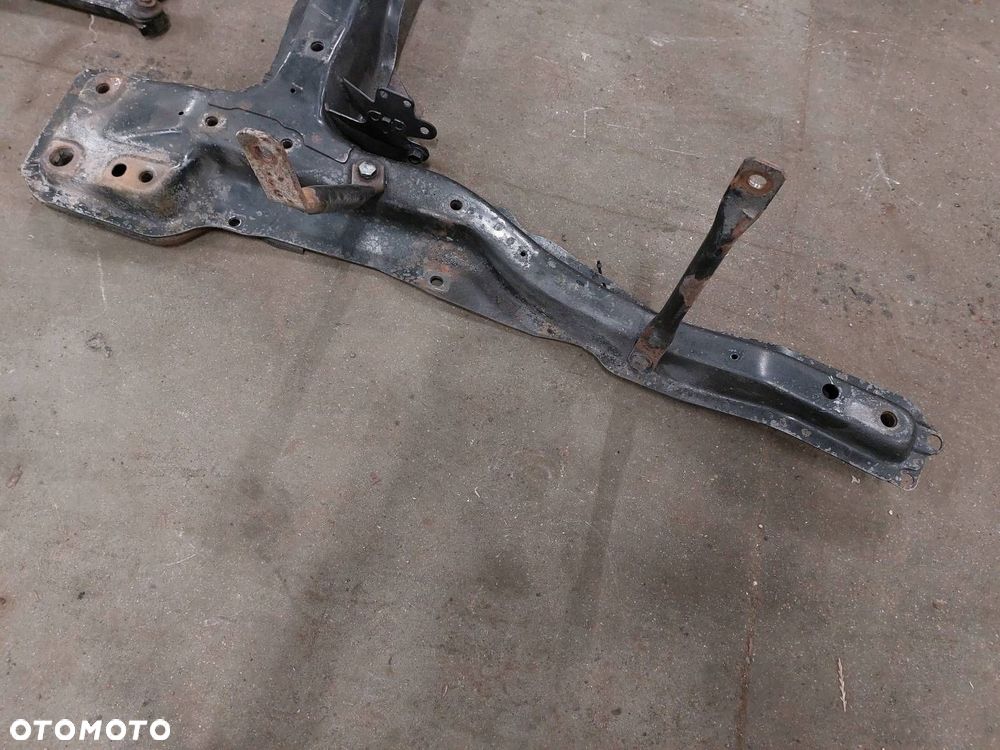 SANKI WÓZEK KOŁYSKA SILNIKA PEUGEOT 807 I 02-14r 2.2 HDI - 6