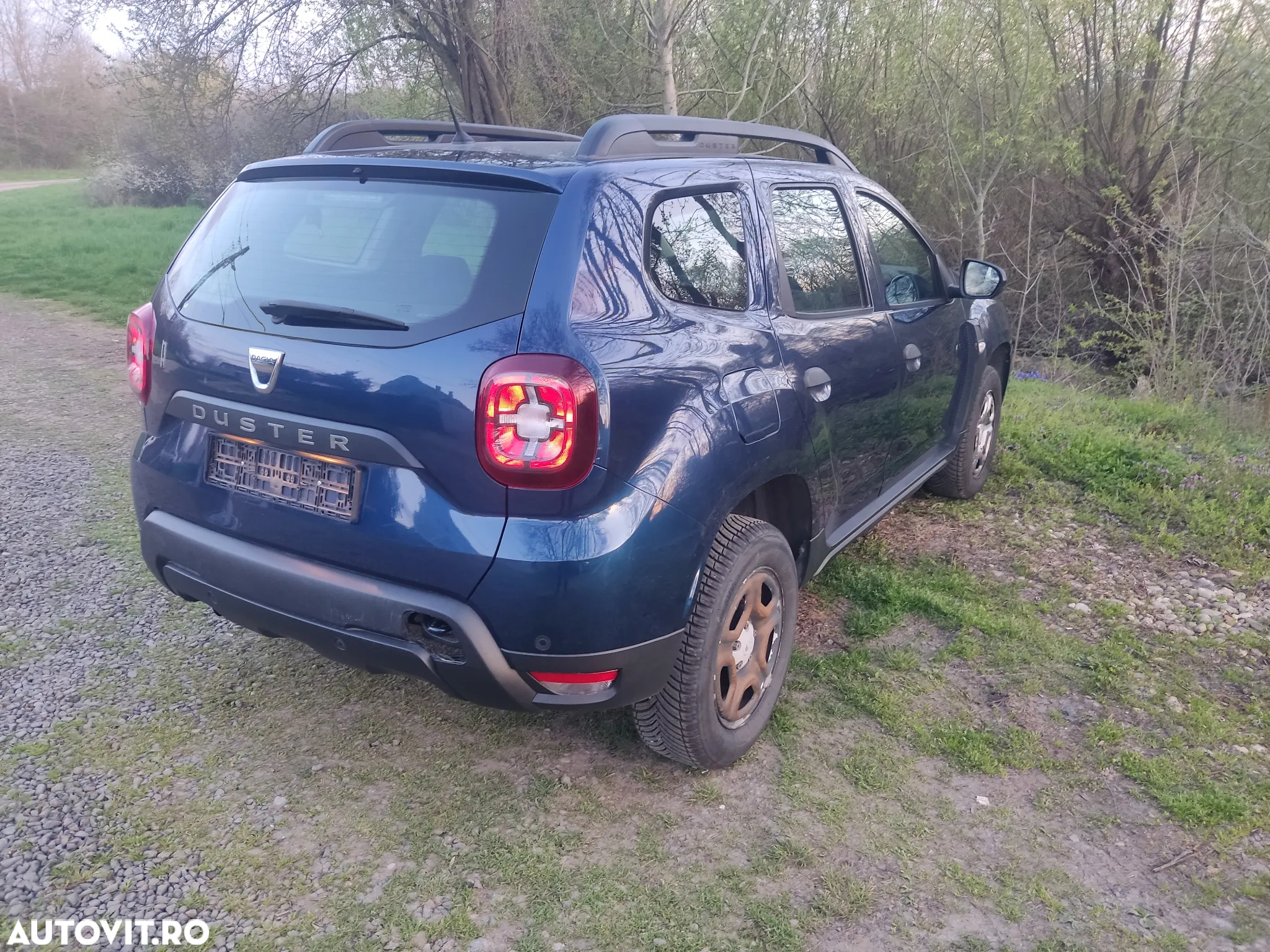 Dacia Duster 1.6 4x2 Laureate - 5