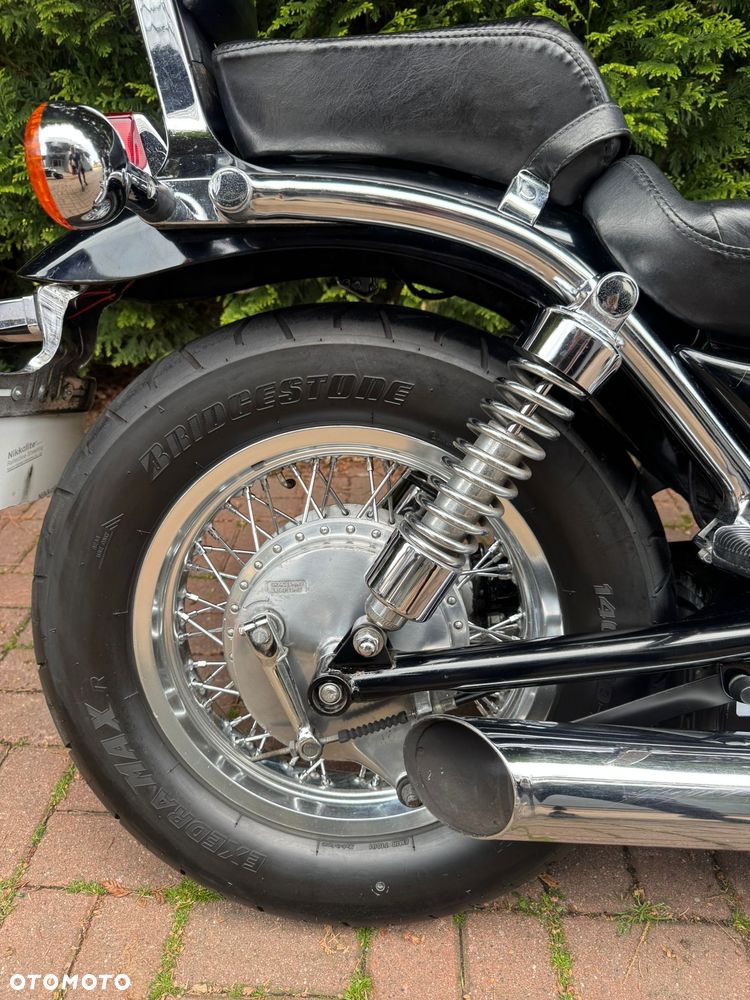 Suzuki Intruder - 7