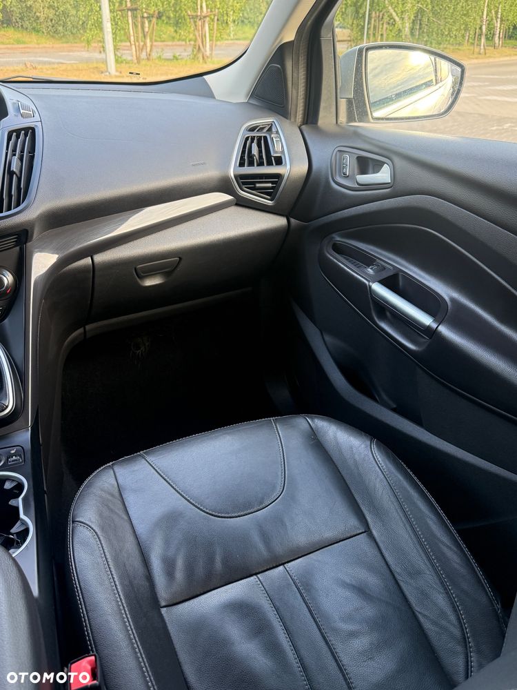 Ford Kuga 2.0 TDCi 2x4 Titanium - 30