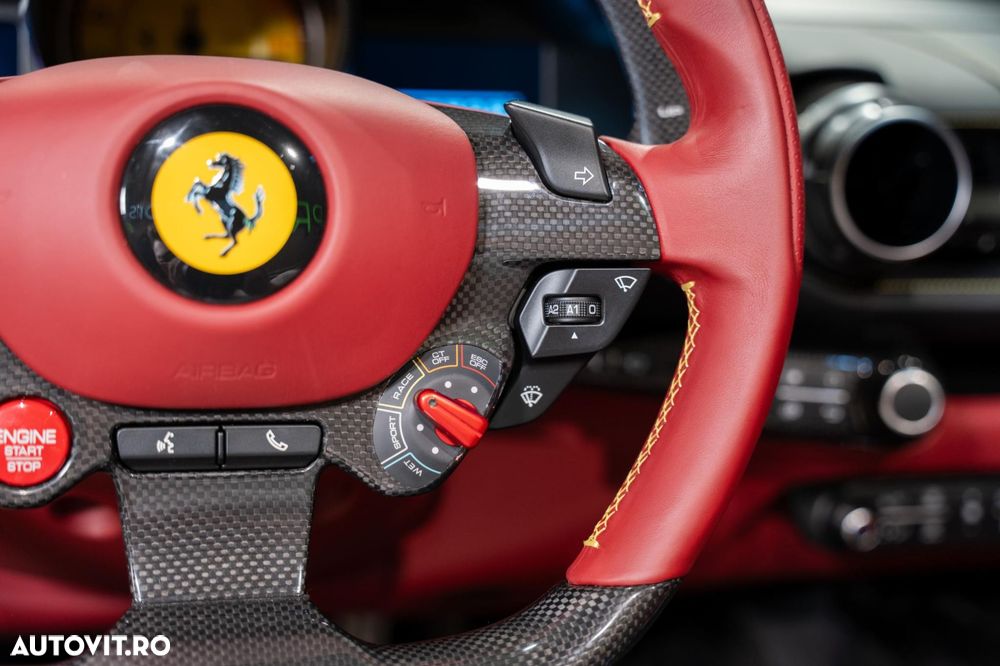 Ferrari 812 - 18